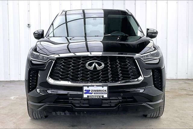 Certified 2025 INFINITI QX60 Luxe w/ Vision Package image 3