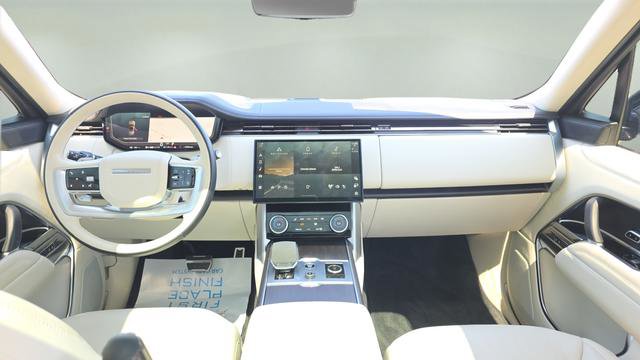 Used 2023 Land Rover Range Rover Long Wheelbase Autobiography image 10