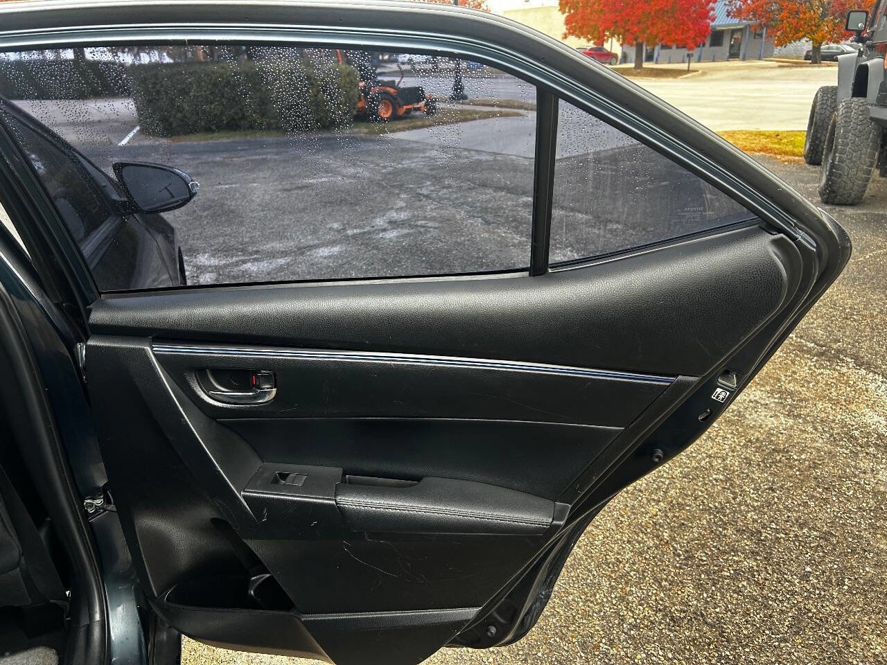 Used 2018 Toyota Corolla SE image 14