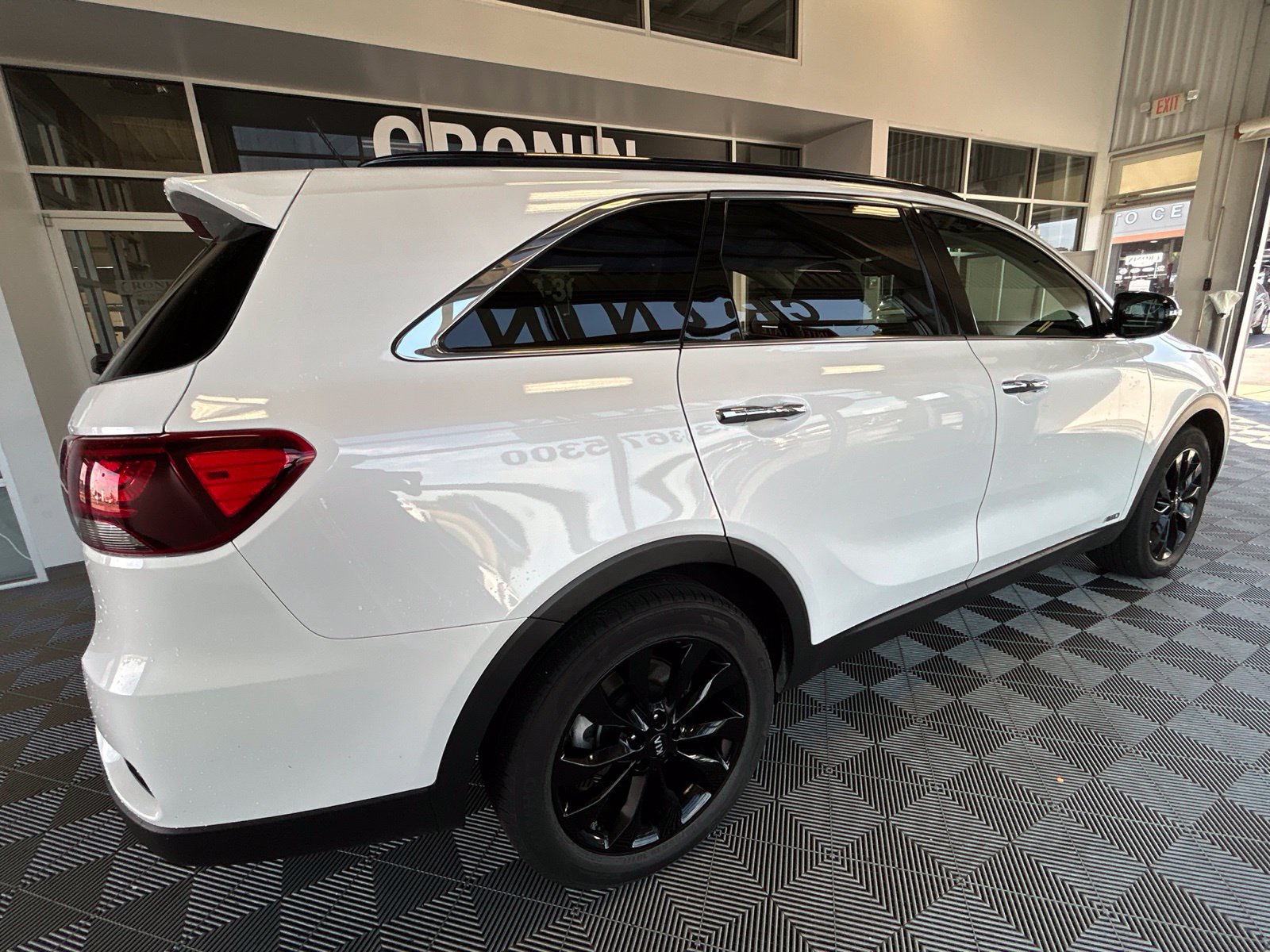 Used 2020 Kia Sorento S AWD/4WD image 6