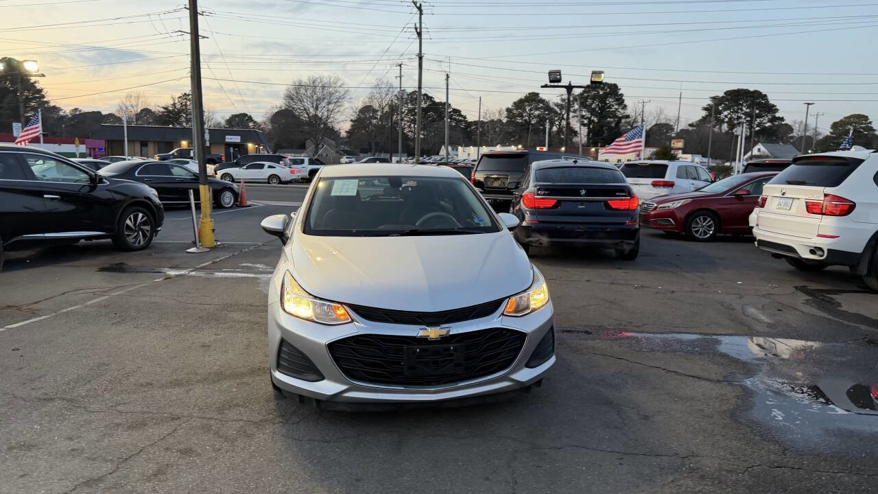 Used 2019 Chevrolet Cruze LS w/ LS Convenience Package FWD image 8