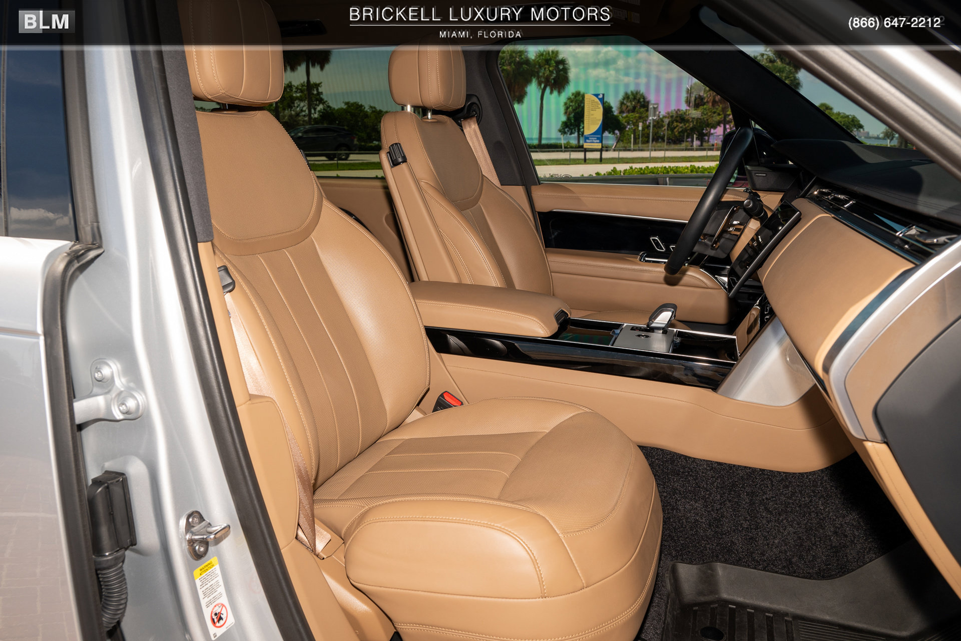 Used 2025 Land Rover Range Rover Long Wheelbase SE AWD/4WD image 28