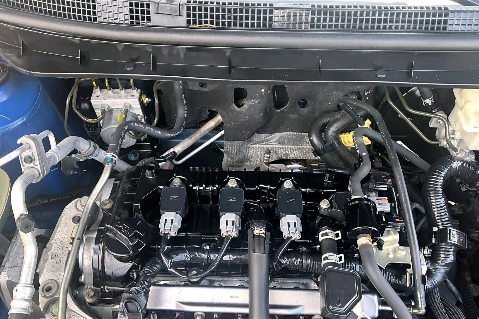 Used 2022 Nissan Kicks S FWD image 33