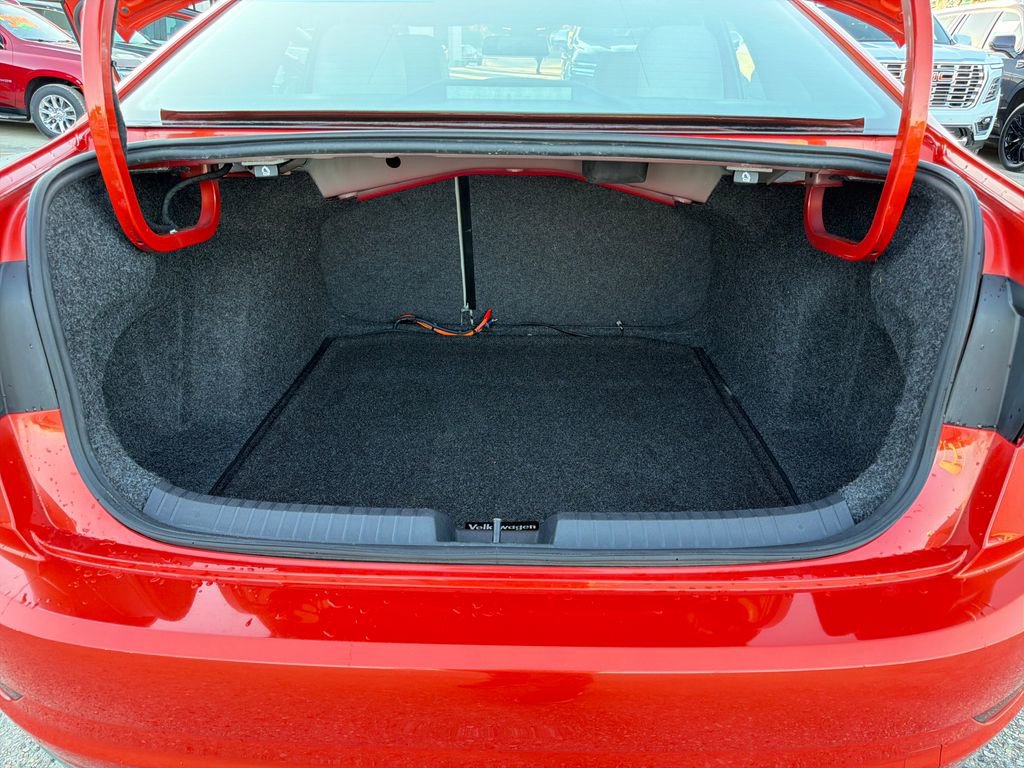 Used 2019 Volkswagen Jetta SEL image 23