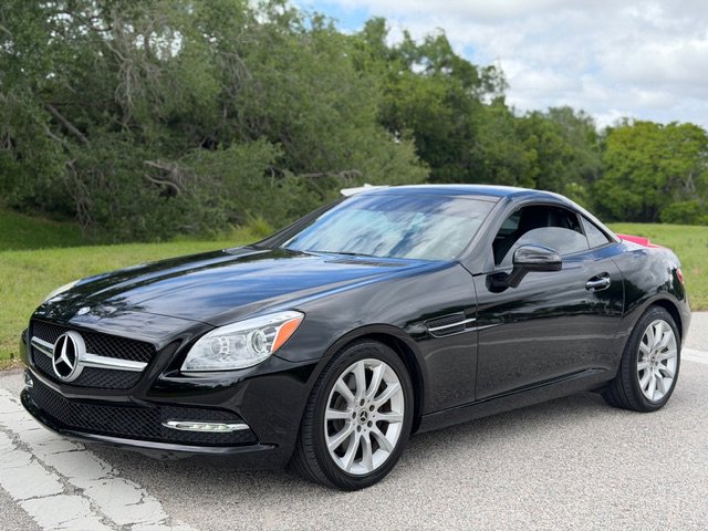Used 2016 Mercedes-Benz SLK 300 w/ Premium 2 Package image 1