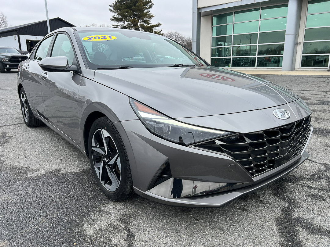 Used 2021 Hyundai Elantra Limited image 9