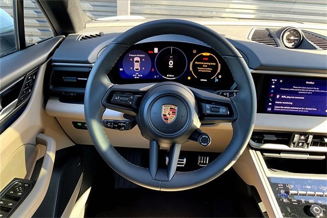 New 2025 Porsche Macan 4S Electric image 7