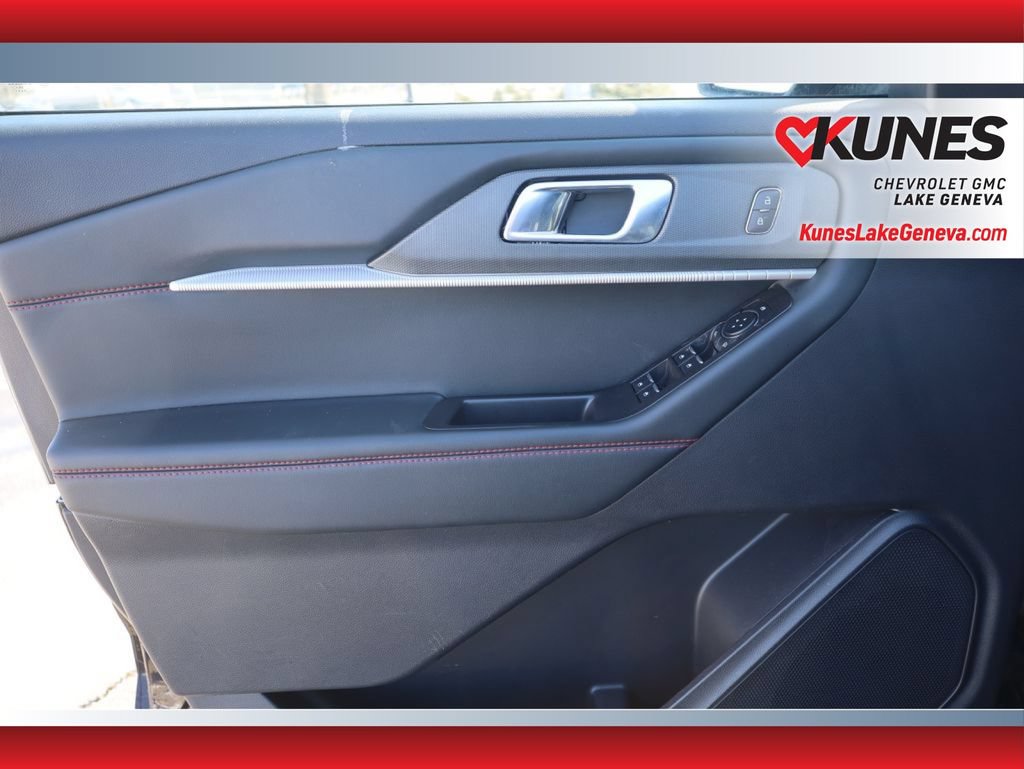 Used 2025 Ford Explorer ST-Line AWD/4WD image 33