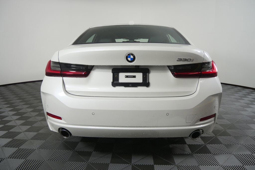 Certified 2025 BMW 330i Sedan w/ Premium Package image 4
