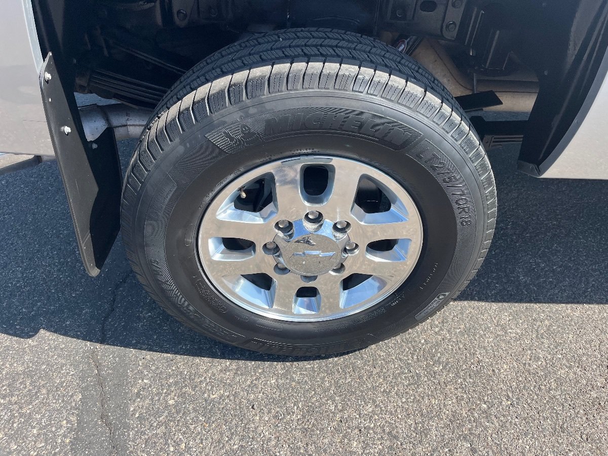 Used 2011 Chevrolet Silverado 3500 LTZ w/ LTZ Plus Package AWD/4WD image 42