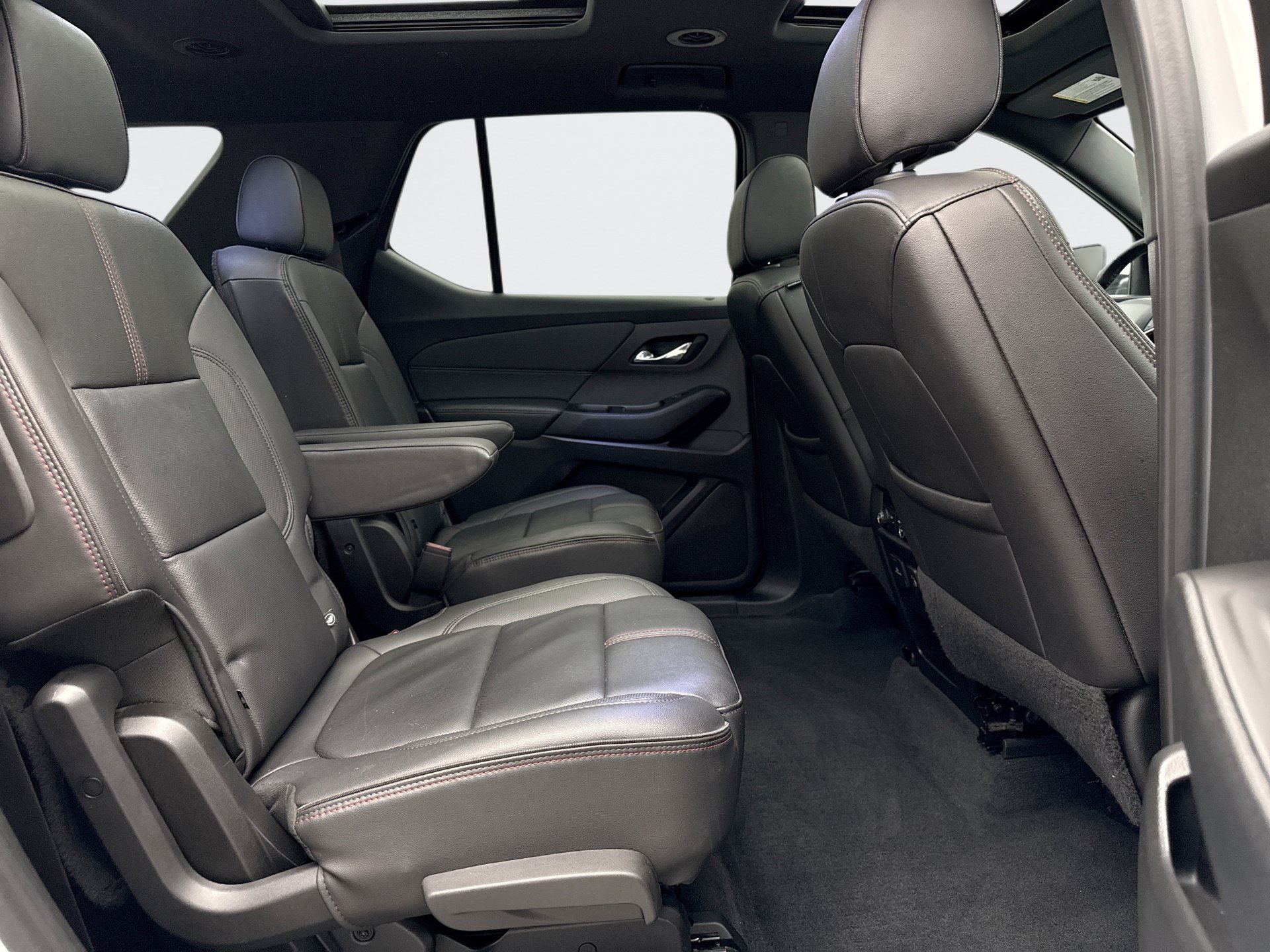 Used 2023 Chevrolet Traverse RS w/ LPO, Floor Liner Package AWD/4WD image 21