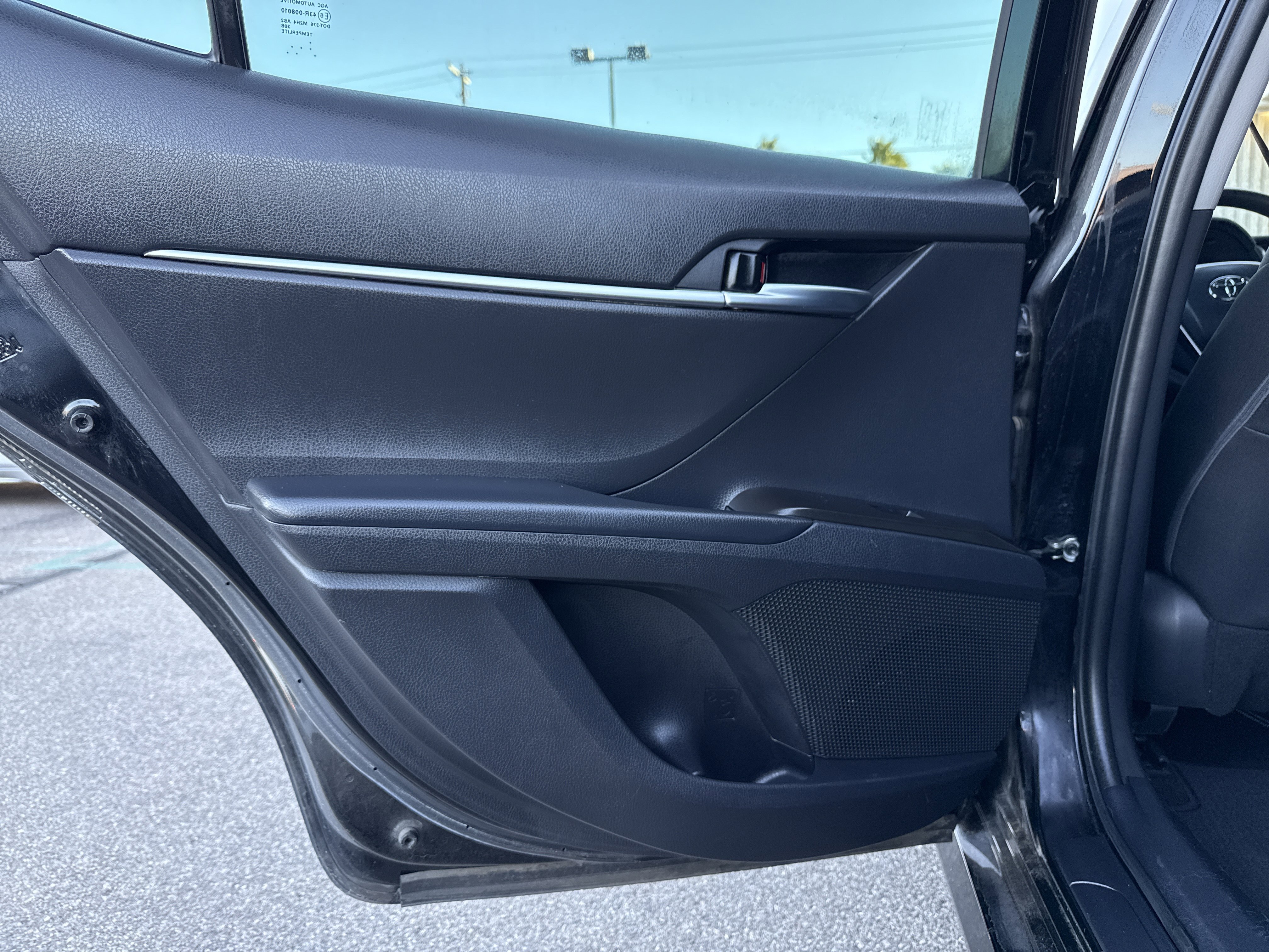 Used 2022 Toyota Camry LE image 20