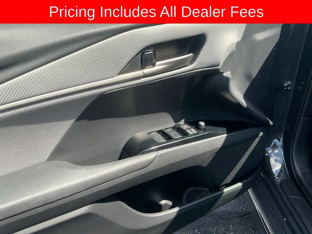 Used 2025 Toyota Camry SE w/ Convenience Package AWD/4WD image 10