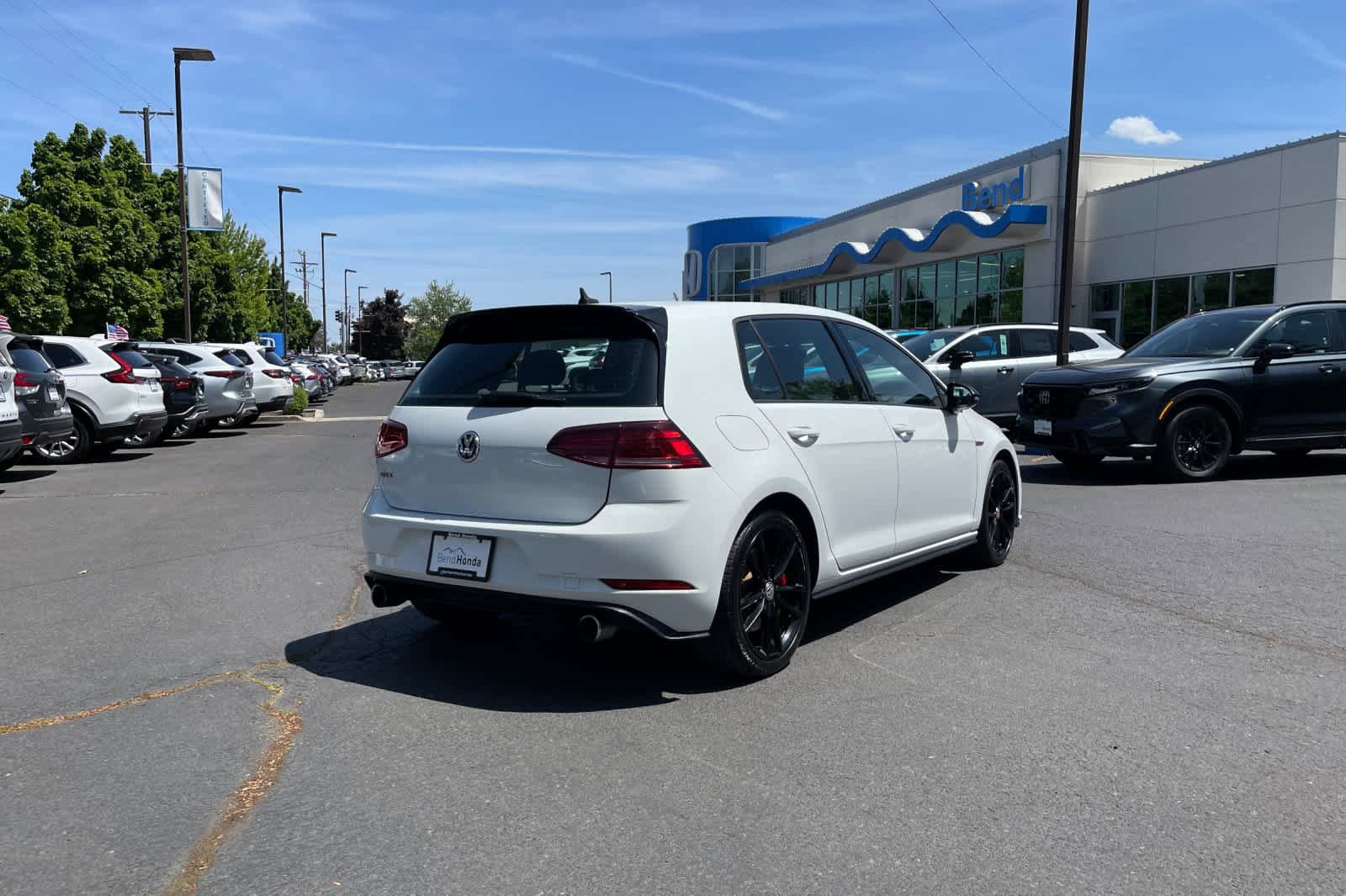 Used 2021 Volkswagen GTI SE FWD image 5