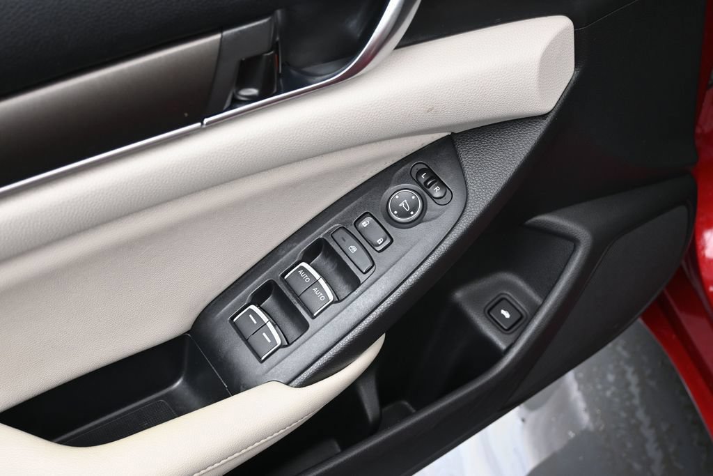 Used 2019 Honda Accord LX image 13