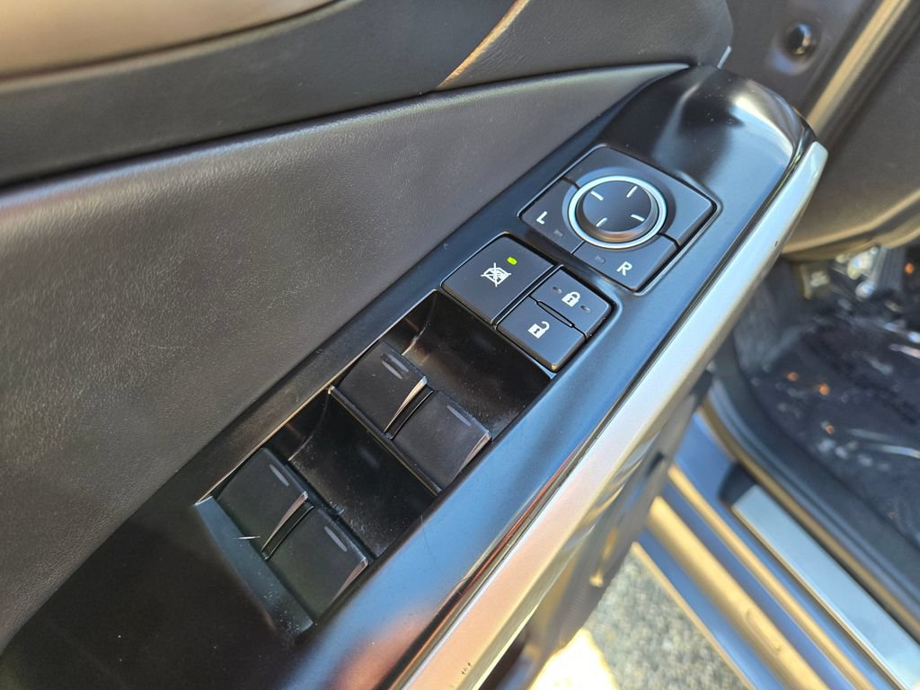 Used 2017 Lexus IS 300 AWD image 16