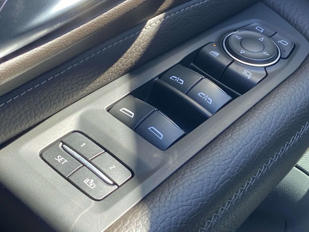 Used 2022 GMC Yukon XL Denali w/ Denali Premium Package RWD image 14