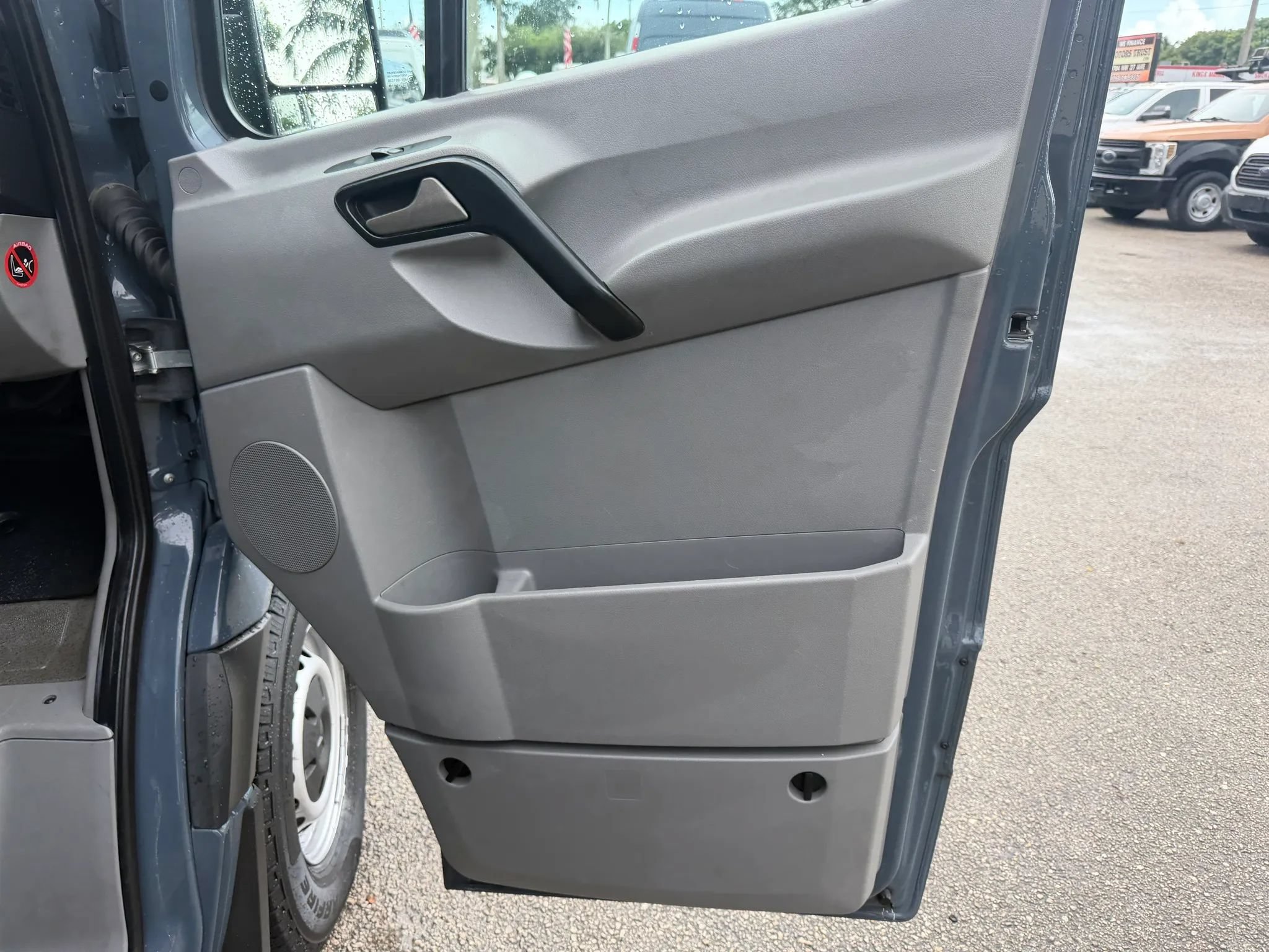 Used 2018 Mercedes-Benz Sprinter 2500 image 15