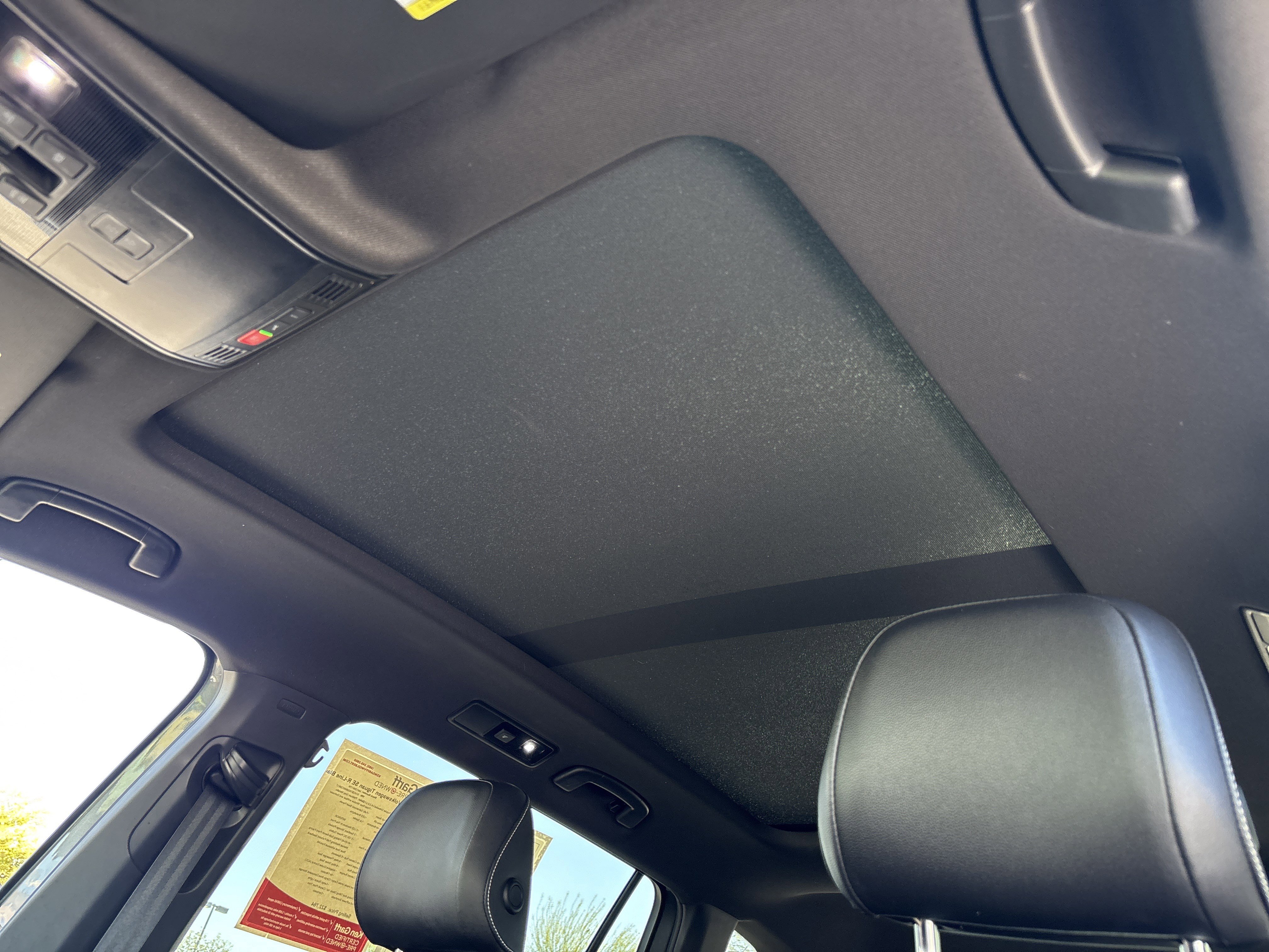 Used 2022 Volkswagen Tiguan SE R-Line image 30