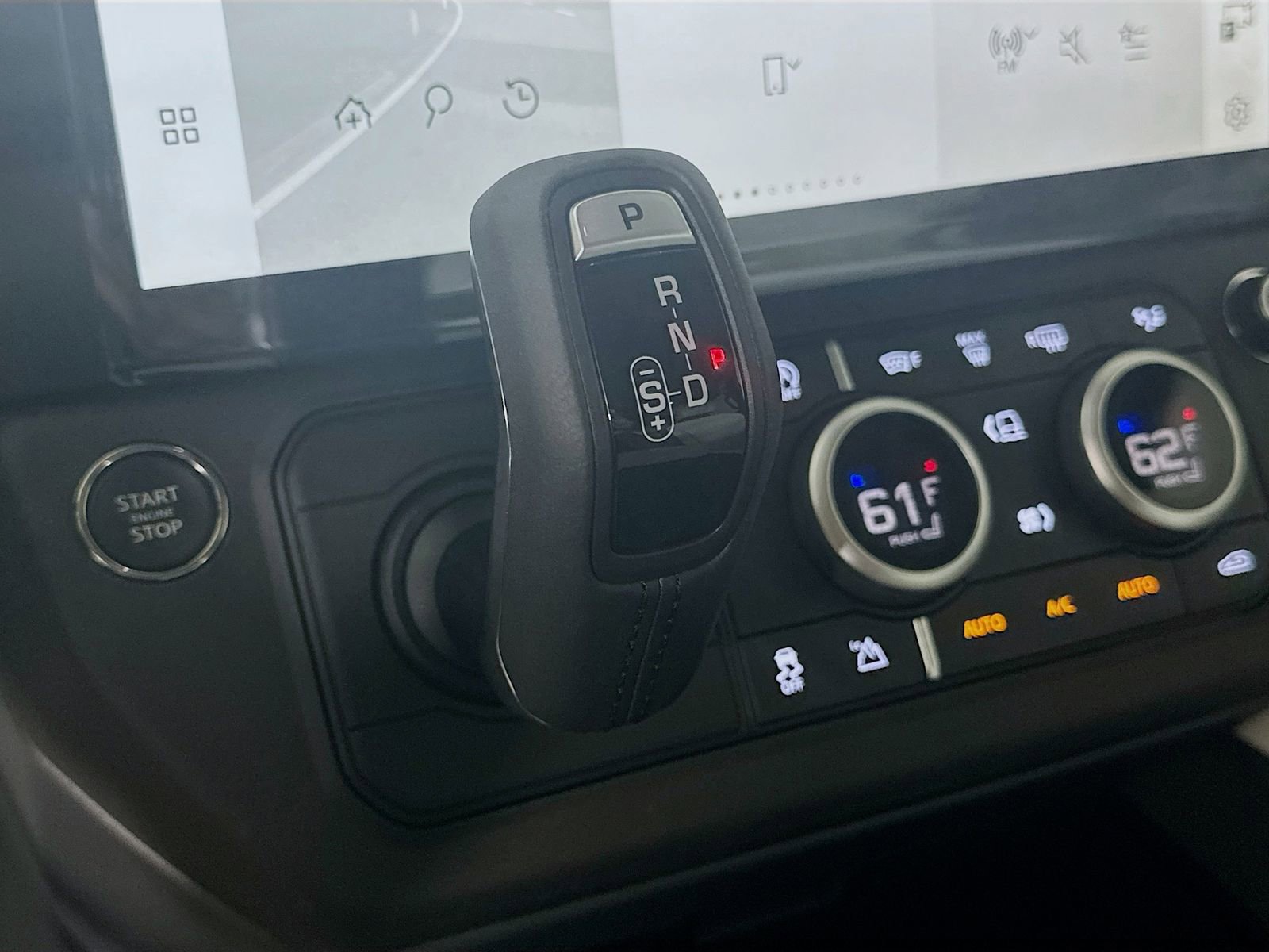New 2026 Land Rover Defender 110 S AWD/4WD image 28