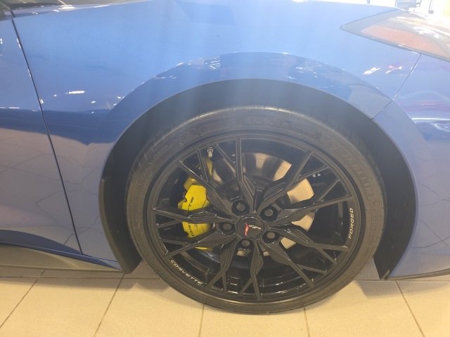 Used 2023 Chevrolet Corvette Stingray w/ Z51 Performance Package image 11