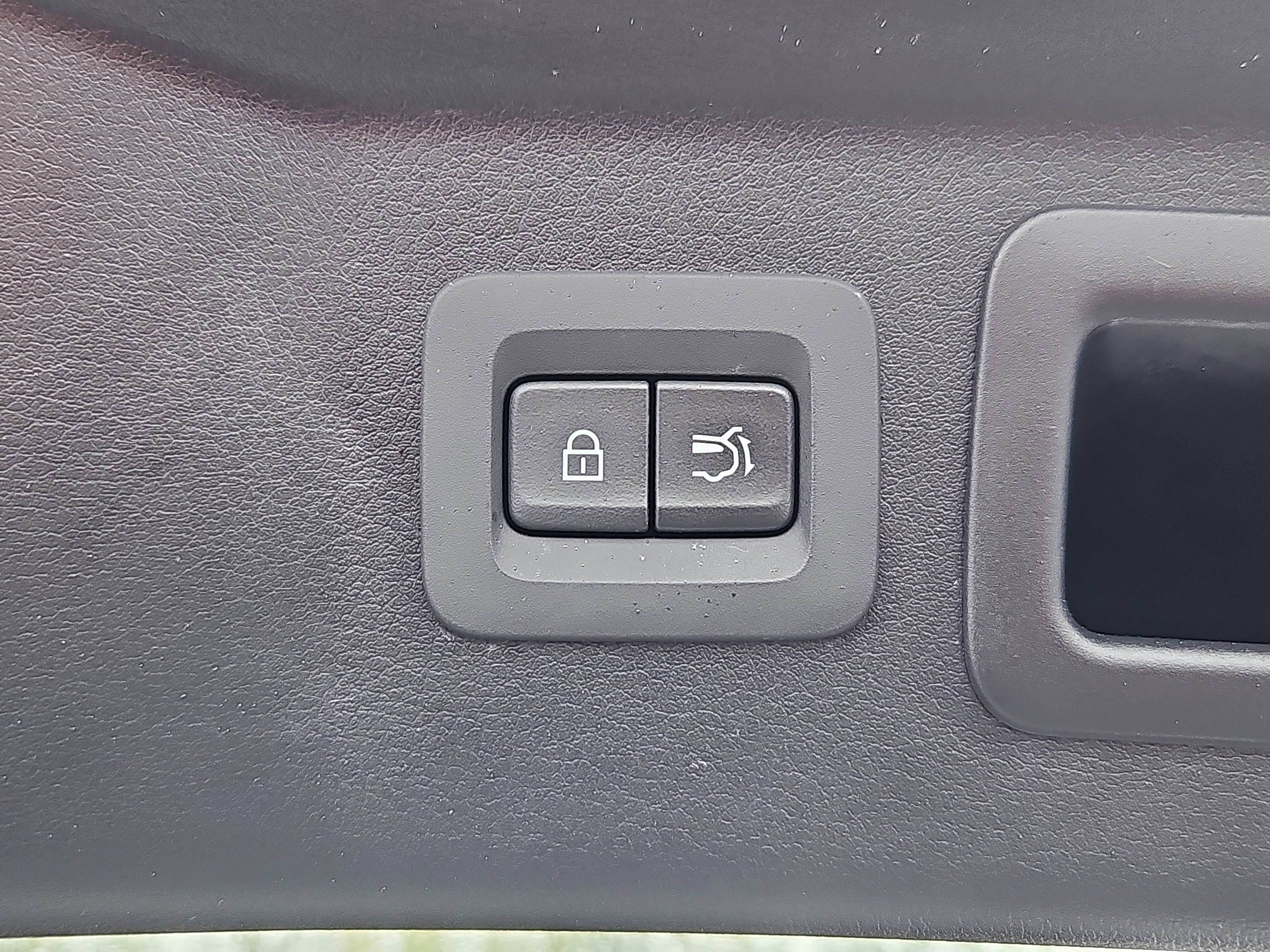 Certified 2025 MAZDA CX-90 3.3 Turbo S w/ Premium Plus image 17