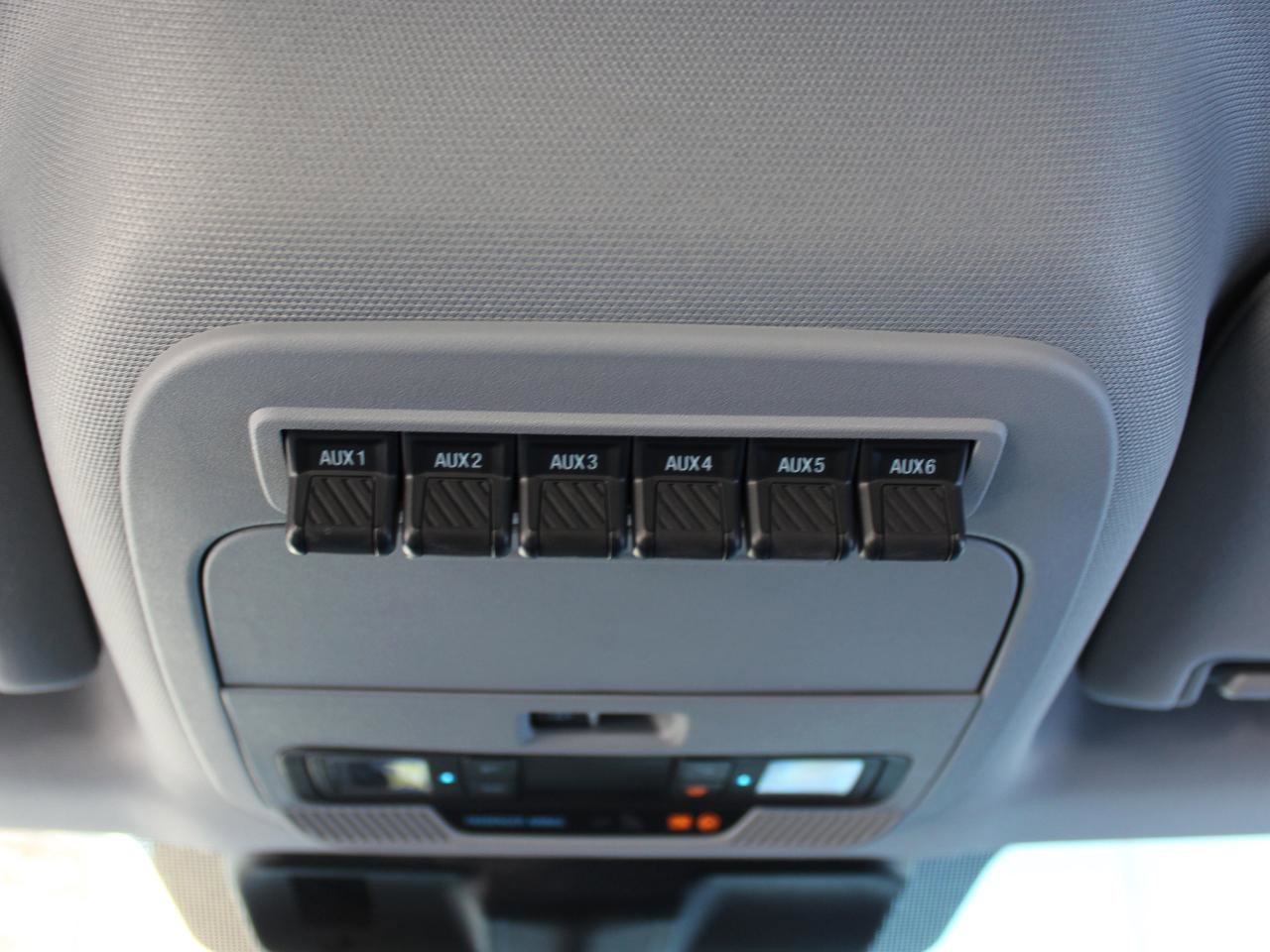 Used 2025 Ford F350 XL w/ XL Chrome Package image 34