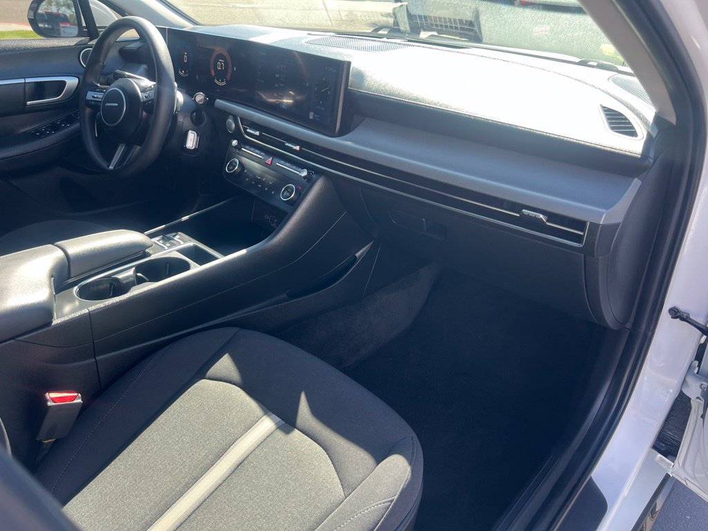 Used 2025 Hyundai Sonata SEL FWD image 33