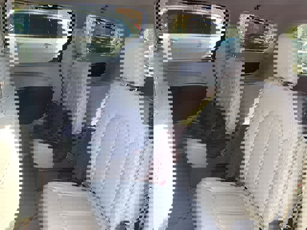 Used 2020 Chrysler Pacifica Touring-L FWD image 12