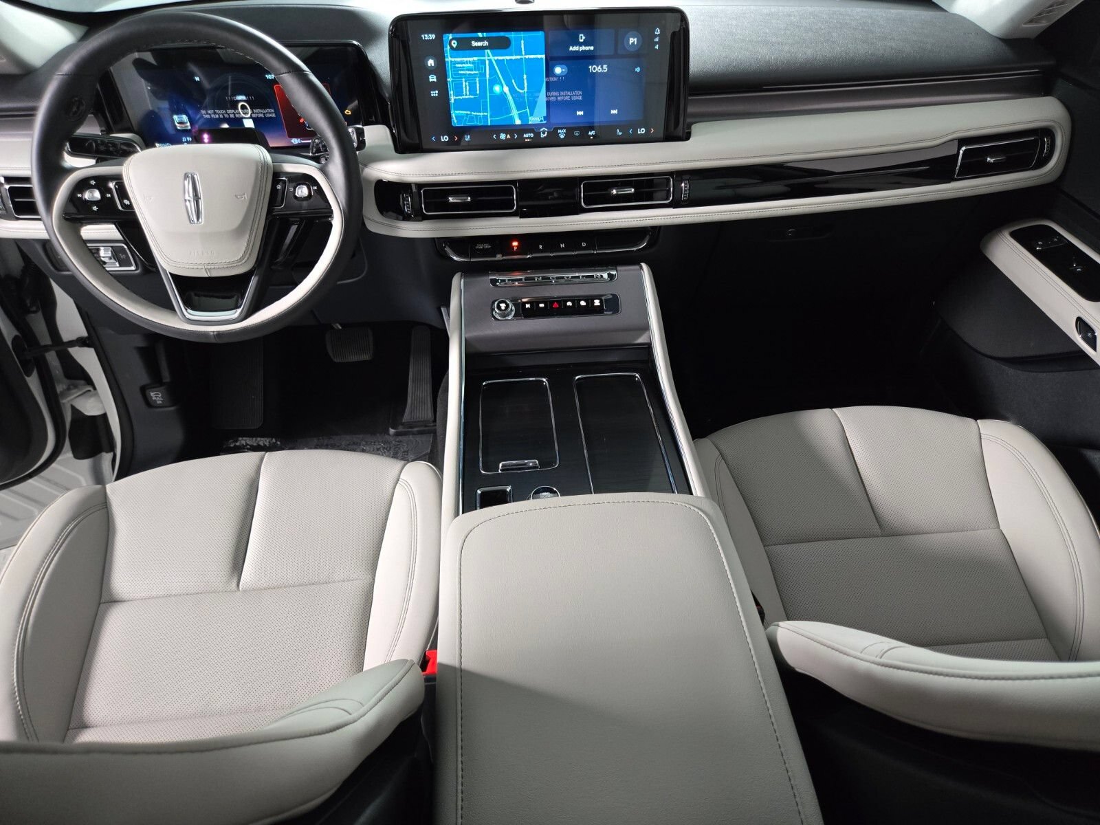 New 2026 Lincoln Aviator AWD image 15