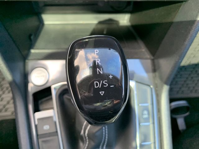 Used 2022 Volkswagen Tiguan SE image 23