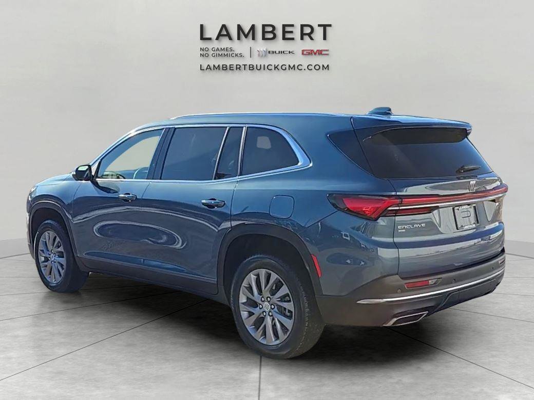 Used 2025 Buick Enclave Preferred image 3