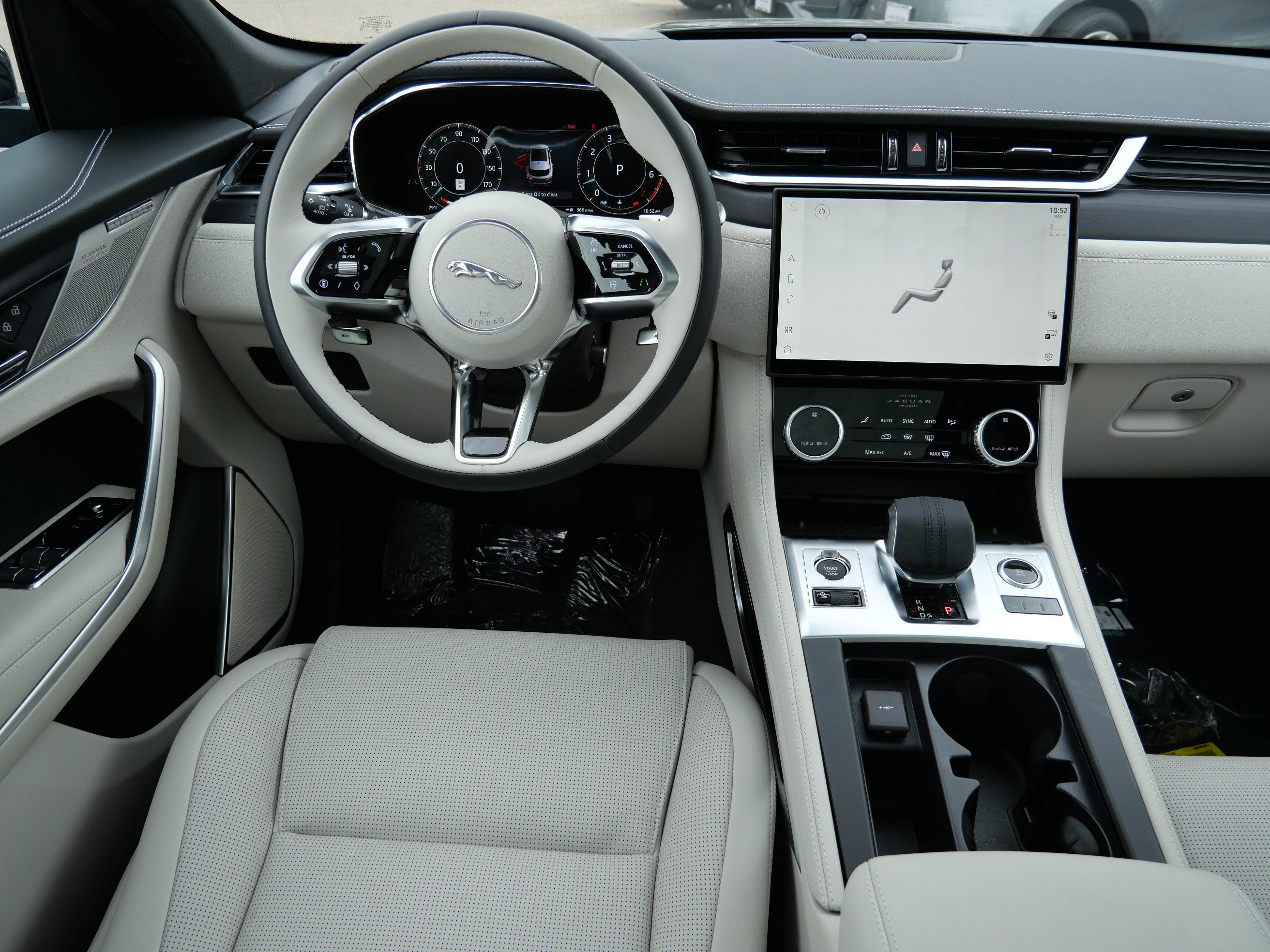 New 2026 Jaguar F-PACE R-Dynamic S AWD/4WD image 10