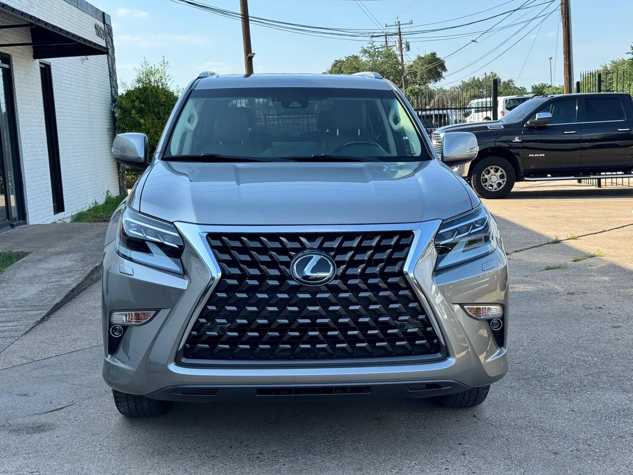 Used 2022 Lexus GX 460 Premium AWD/4WD image 2