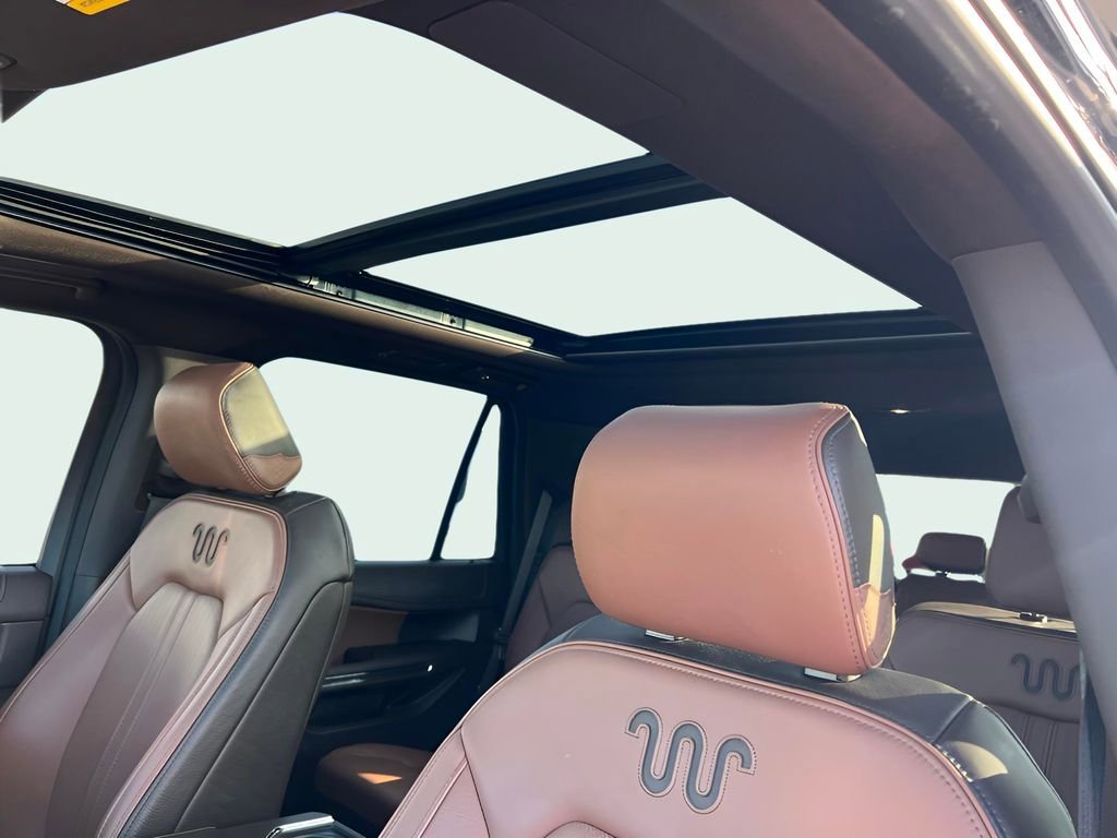 Used 2024 Ford Expedition King Ranch image 11