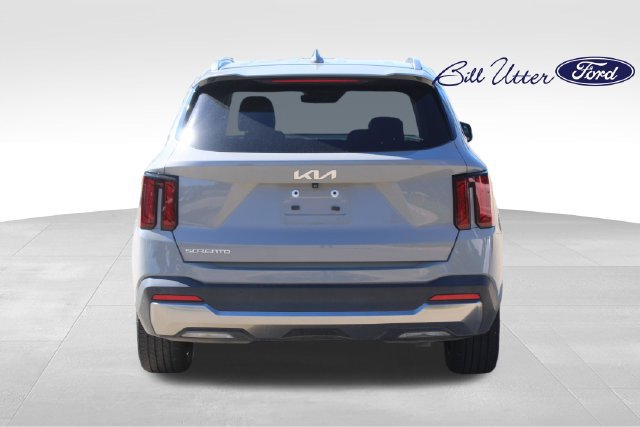 Used 2025 Kia Sorento EX FWD image 6