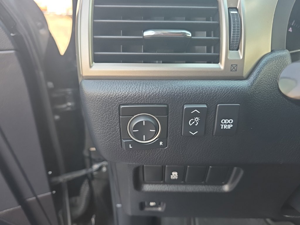 Used 2014 Lexus GX 460 AWD/4WD image 16