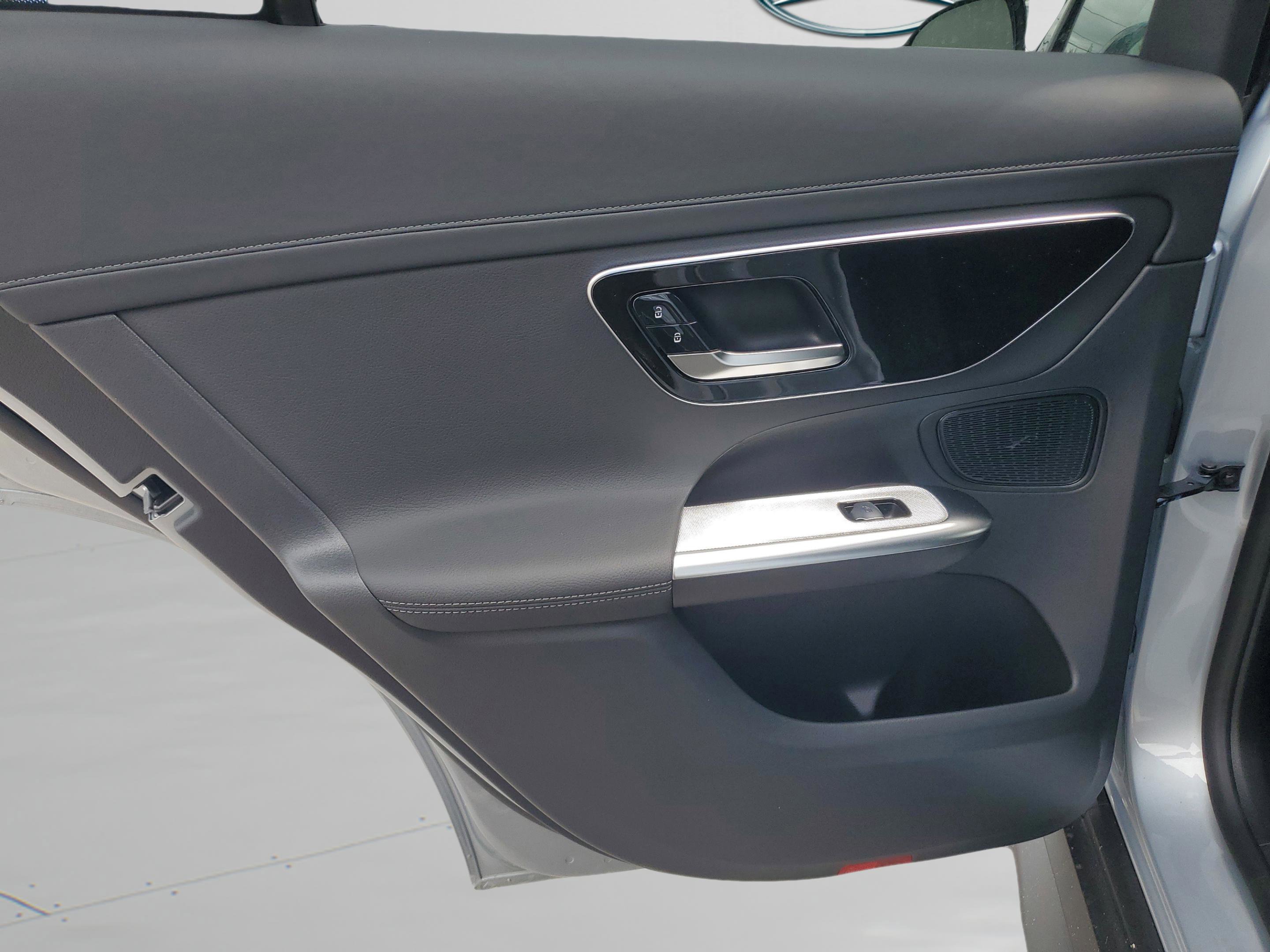 Certified 2026 Mercedes-Benz GLC 300 image 10
