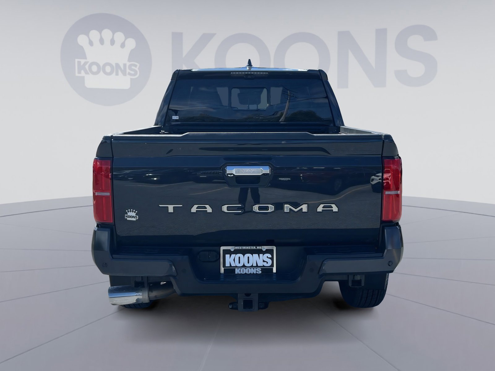 Used 2024 Toyota Tacoma Limited w/ Limited Package (LT) AWD/4WD image 5