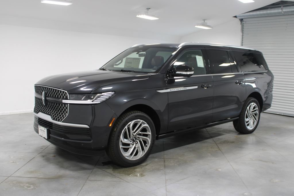 New 2025 Lincoln Navigator L Reserve image 3