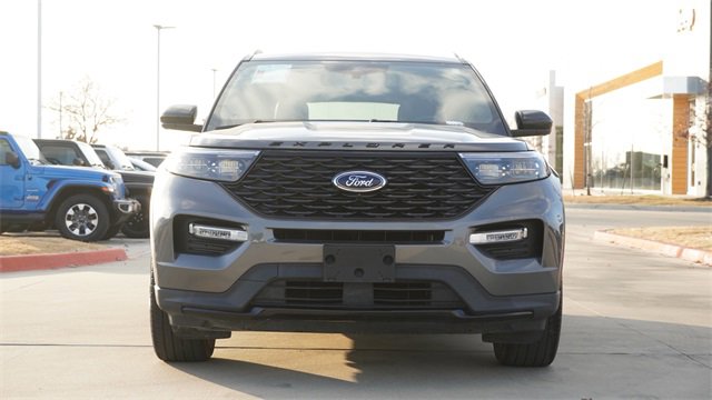 Used 2023 Ford Explorer ST-Line w/ Class IV Trailer Tow Package image 2