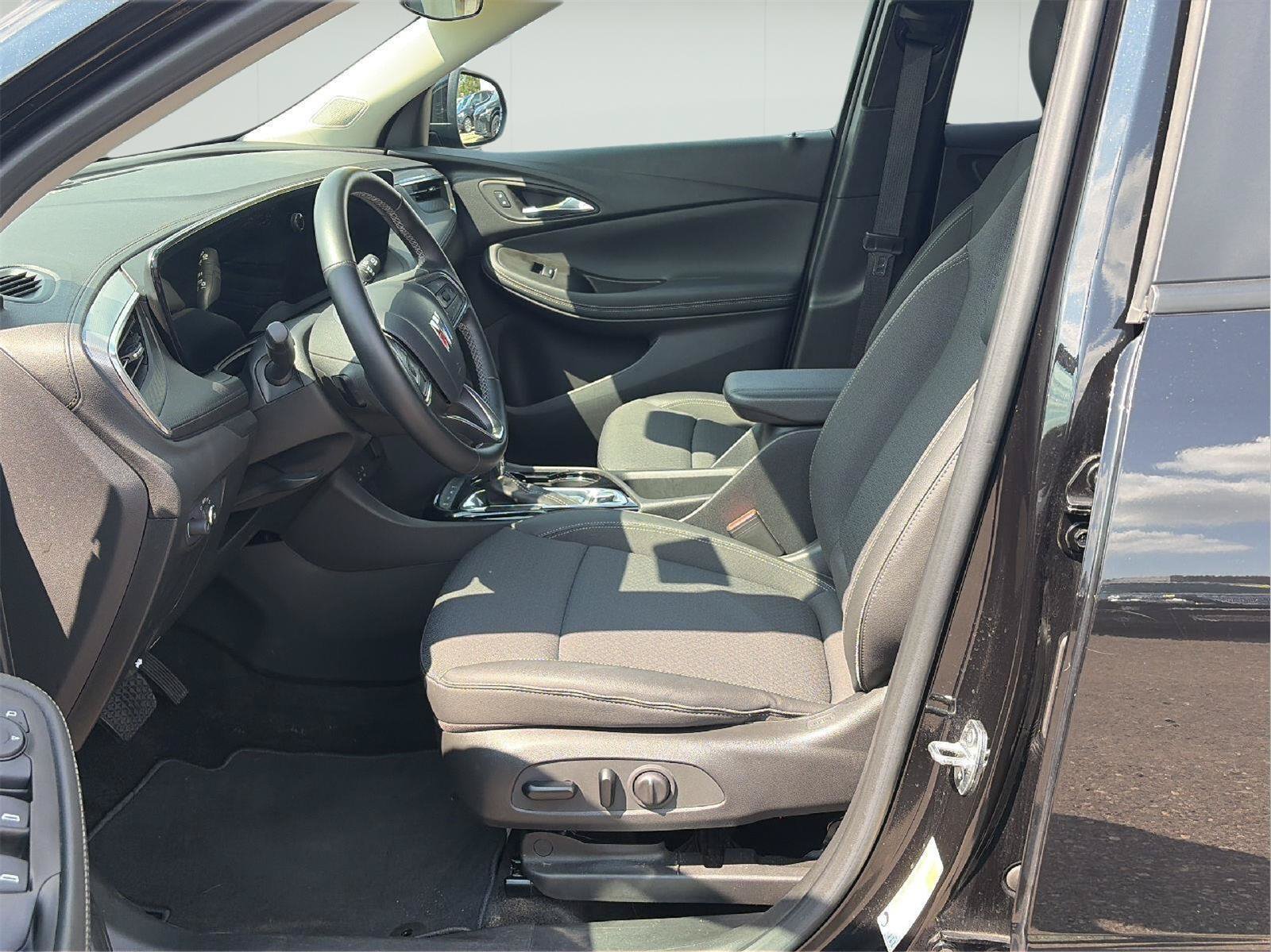 Certified 2024 Buick Encore GX Preferred w/ Comfort Package AWD/4WD image 12