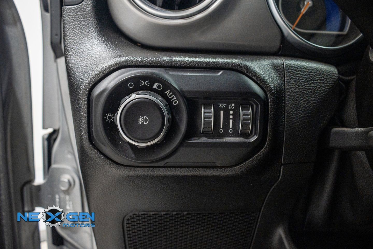 Used 2021 Jeep Wrangler Unlimited Sahara image 12