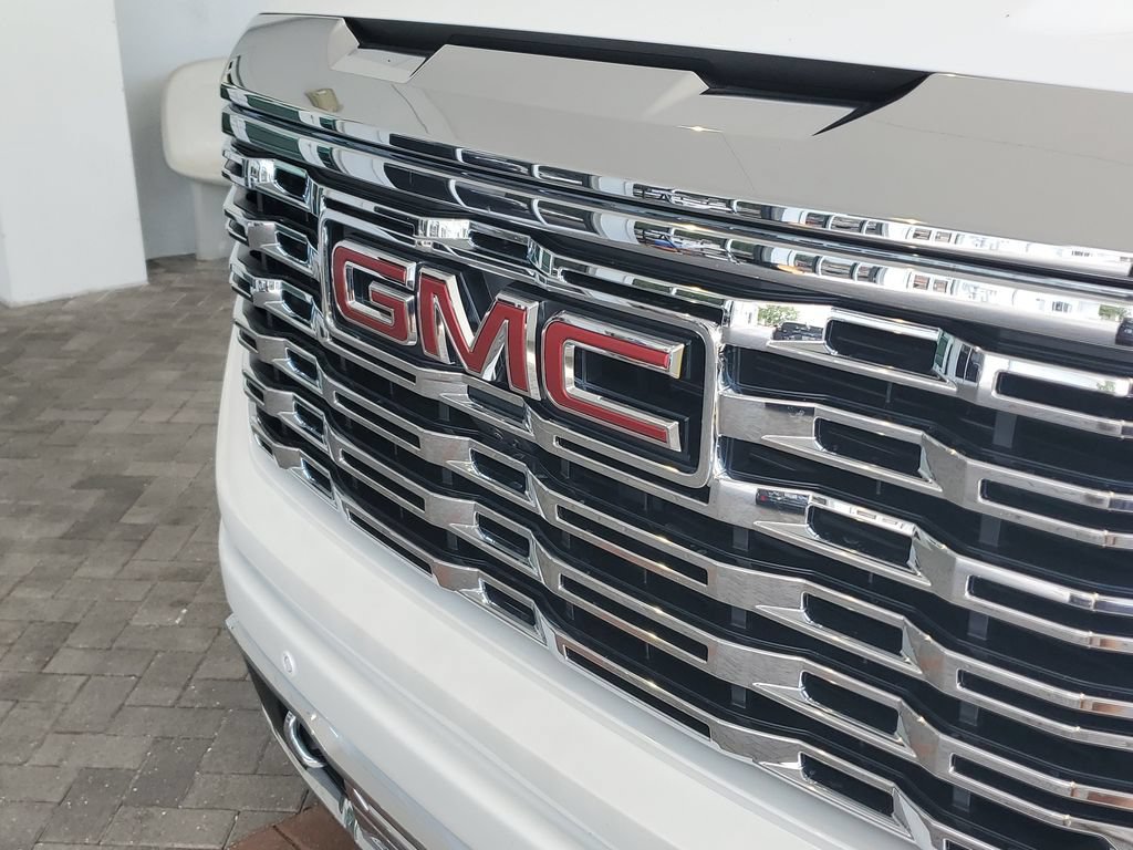 Certified 2024 GMC Sierra 1500 Denali w/ Denali Reserve Package AWD/4WD image 9