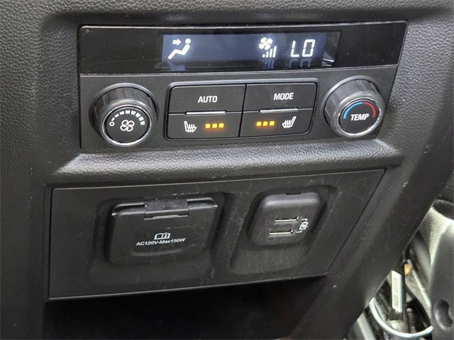 Used 2023 Chevrolet Traverse Premier image 13