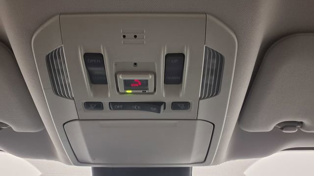 Used 2020 Toyota Highlander XLE image 22