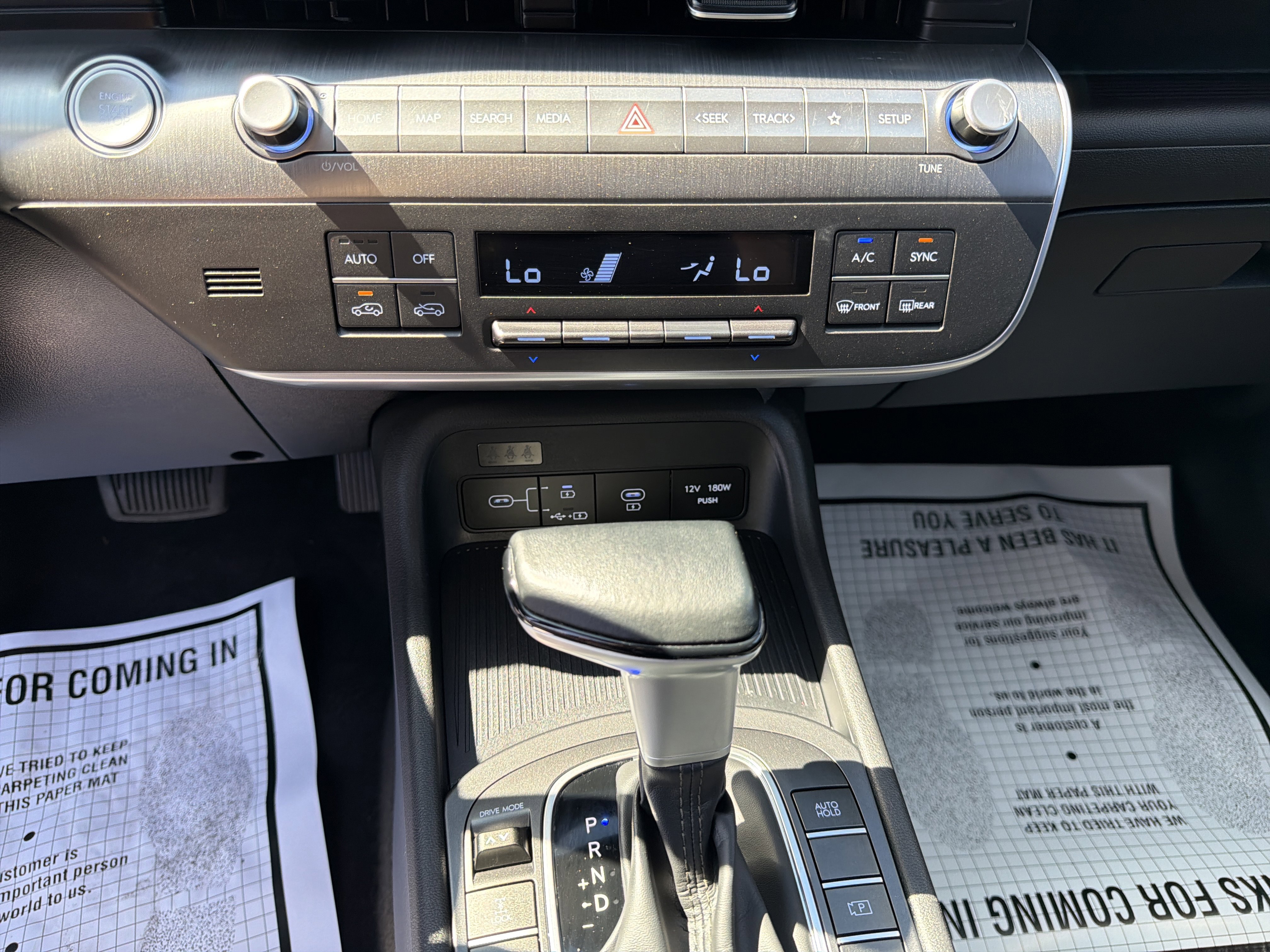 Used 2025 Hyundai Kona SEL image 33