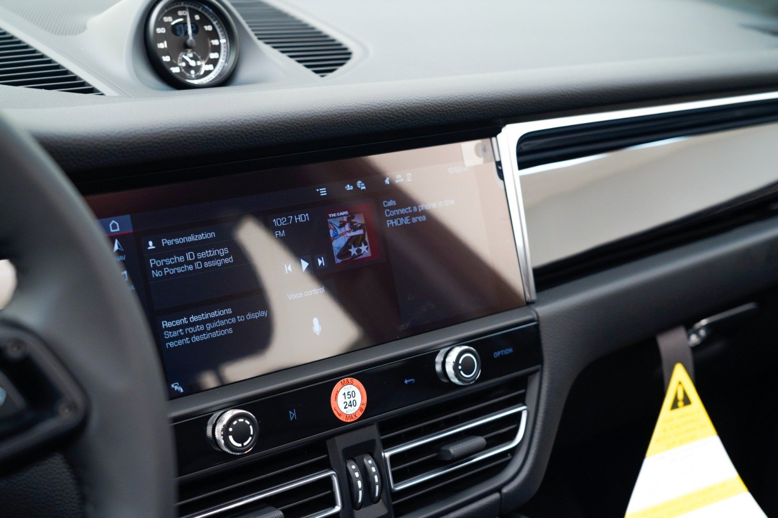 New 2026 Porsche Macan image 26