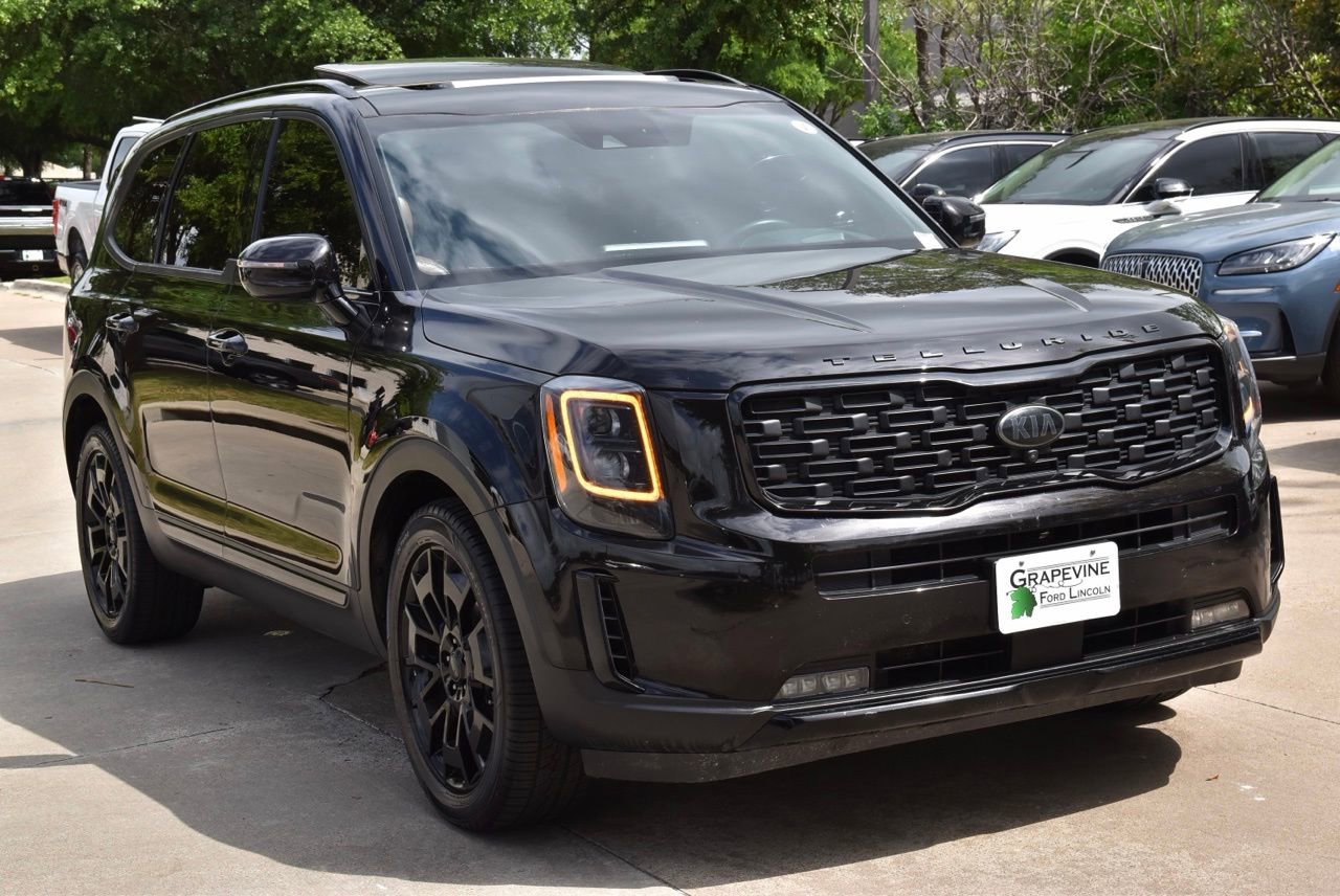 Used 2021 Kia Telluride SX w/ SX Prestige Package image 4