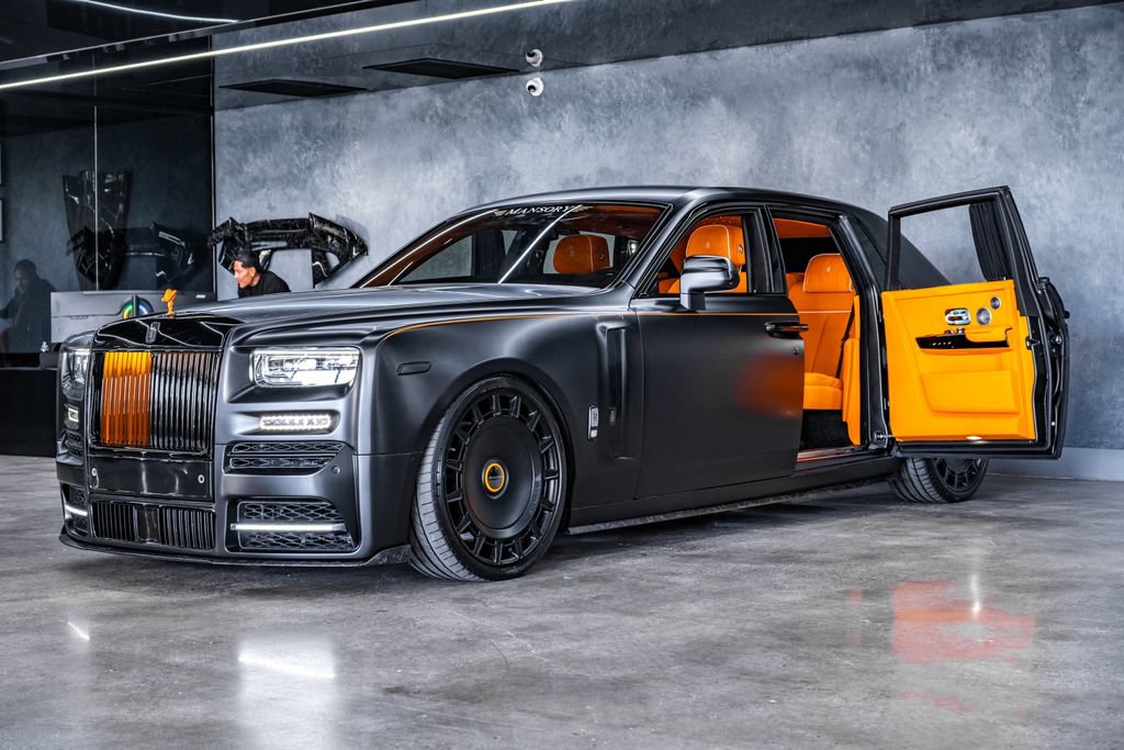 Used 2024 Rolls-Royce Phantom Sedan RWD image 7